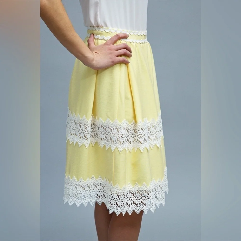 NWOT English Factory Isabelle Lace Skirt Size Mesium - Picture 4 of 4